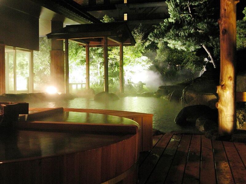 იაპონური აბაზანისა და წყლის პროცედურები პოტენციის გასაზრდელად